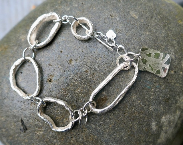 thumbnail_pebbles bracelet